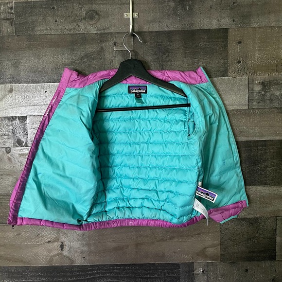SOLD Patagonia Down Jacket 5T - Picture 3 of 5